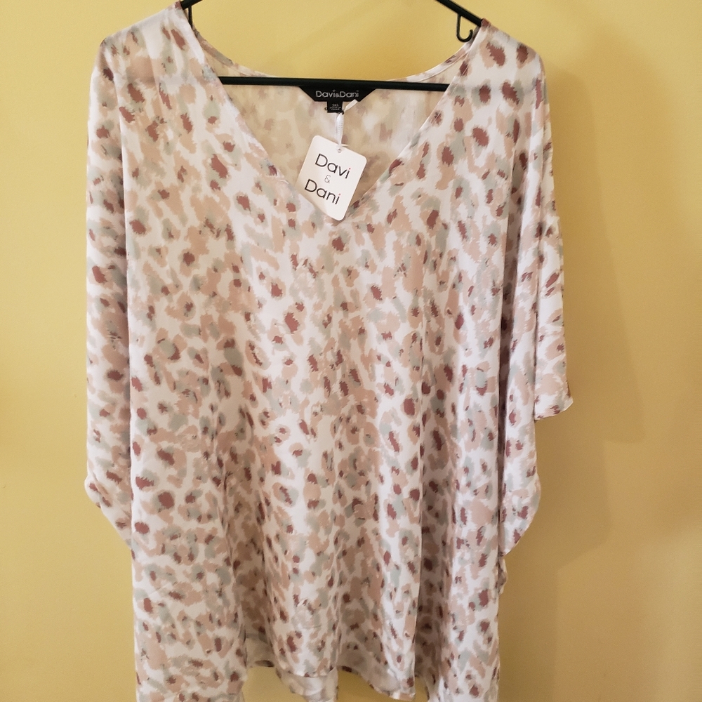 Davi & Dani Short Sleeve Lightweight Animal Print Shirt 3X